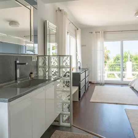 Spacious 3br With Pool And Sea Views - Hosted By Lapponia *