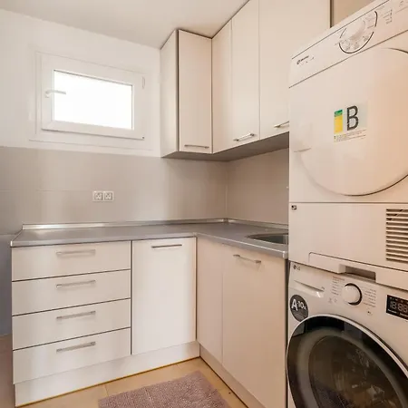 Spacious 3br With Private Pool And Sea Views *