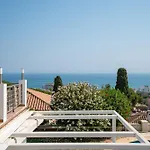 Villa Spacious 3Br Villa With Pool And Sea Views