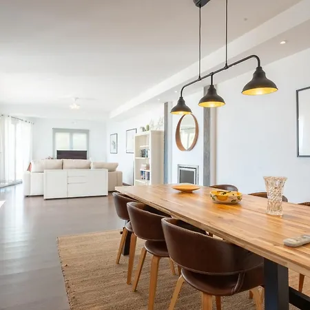 빌라 Spacious 3br With Pool And Sea Views - Hosted By Lapponia *