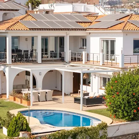 ヴィラ Spacious 3br With Private Pool And Sea Views フエンヒロラ