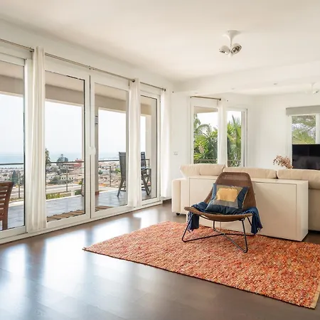 Spacious 3br With Private Pool And Sea Views Βίλα *