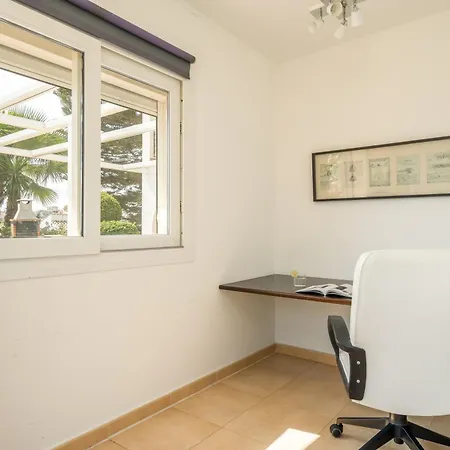 Spacious 3br With Private Pool And Sea Views