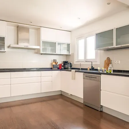 Βίλα Spacious 3br With Private Pool And Sea Views