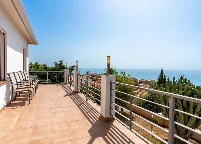 ヴィラ Spacious 3br With Private Pool And Sea Views *