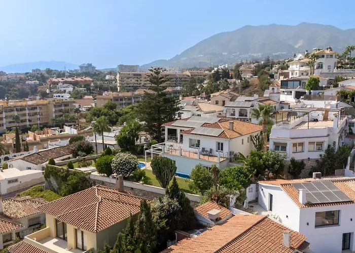 Spacious 3br With Private Pool And Sea Views فوينخيرولا