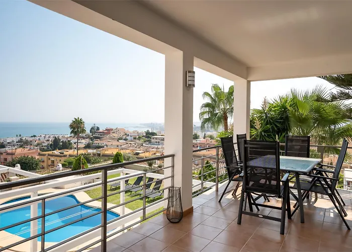 Spacious 3br With Private Pool And Sea Views