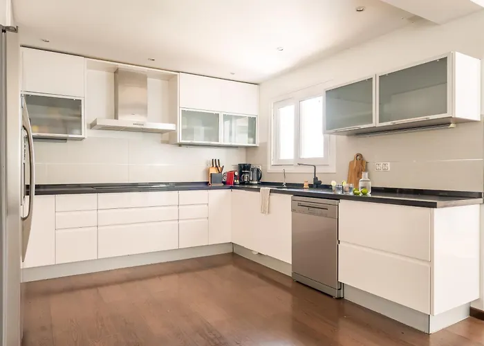 ヴィラ Spacious 3br With Private Pool And Sea Views