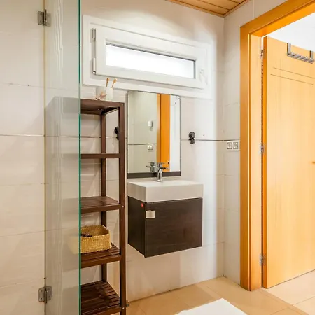 Spacious 3Br Villa With Pool And Sea Views
