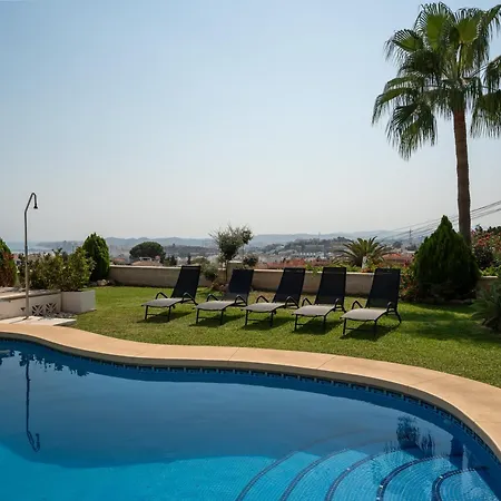 Spacious 3Br Villa With Pool And Sea Views 빌라 *