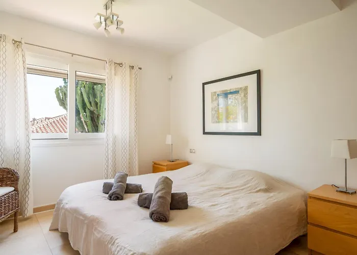 Spacious 3br With Private Pool And Sea Views 别墅 *